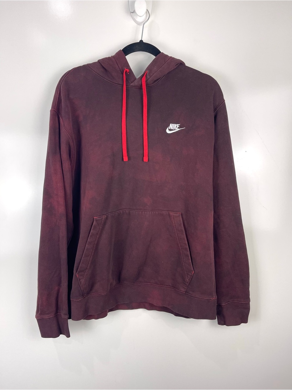 Nike Club Fleece Tie Dye Hoodie Men’s Size Large Burgundy Pullover Sweatshirt